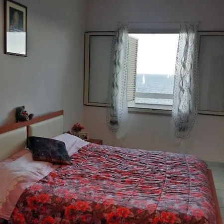 Apartment Fronte Mare